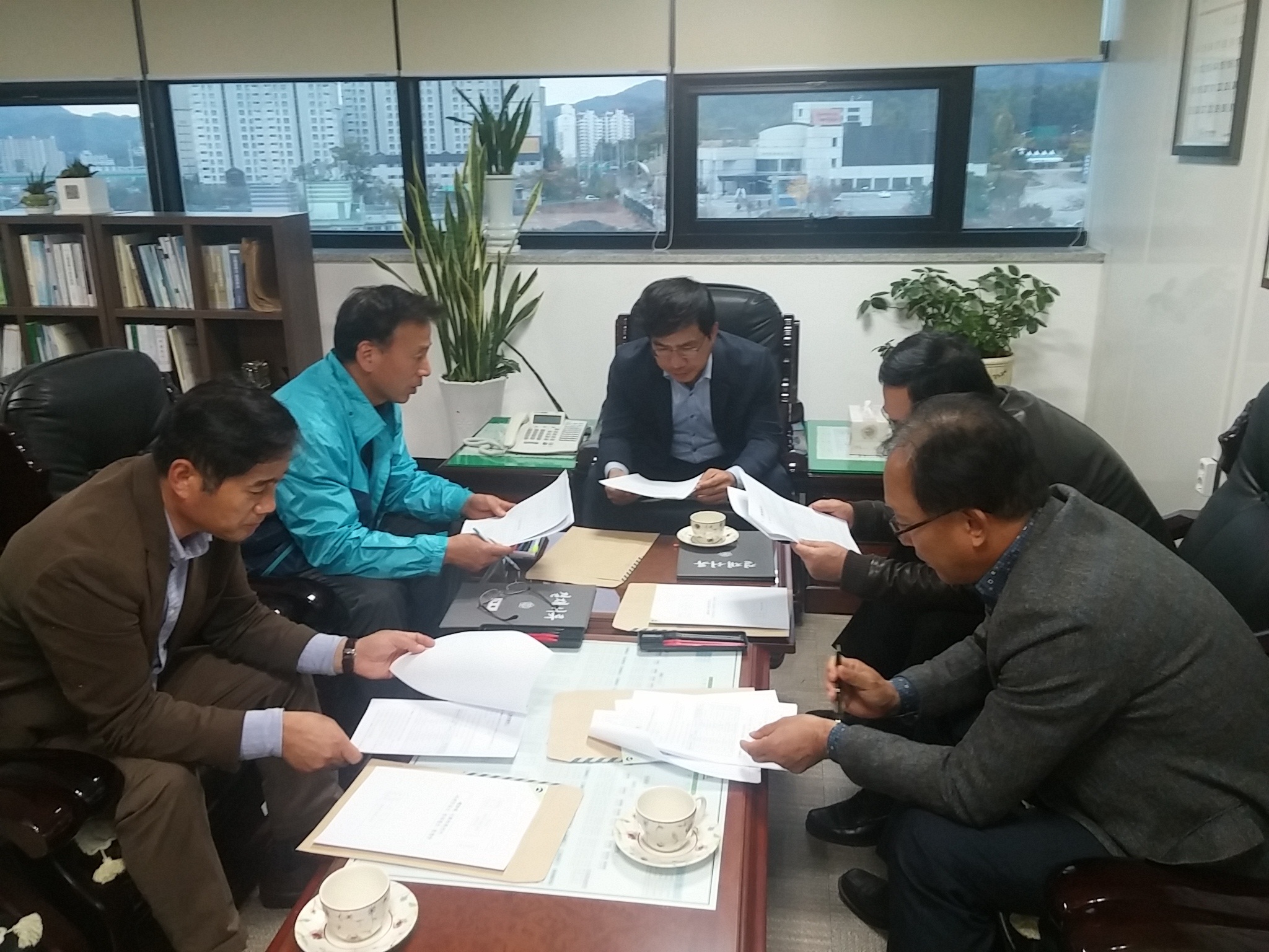 가평군선거관리위원회는 2015년도 제8차 위원회의를 다음과 같이 개최하였습니다.