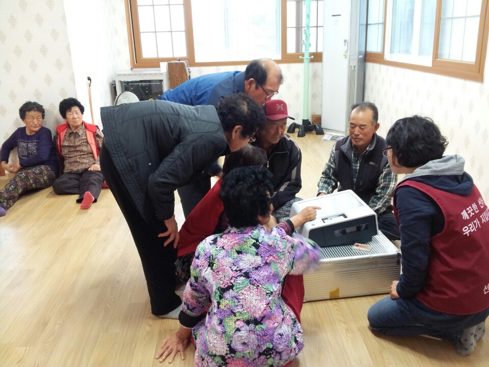 터치스크린 전자투표 체험 행사 사진