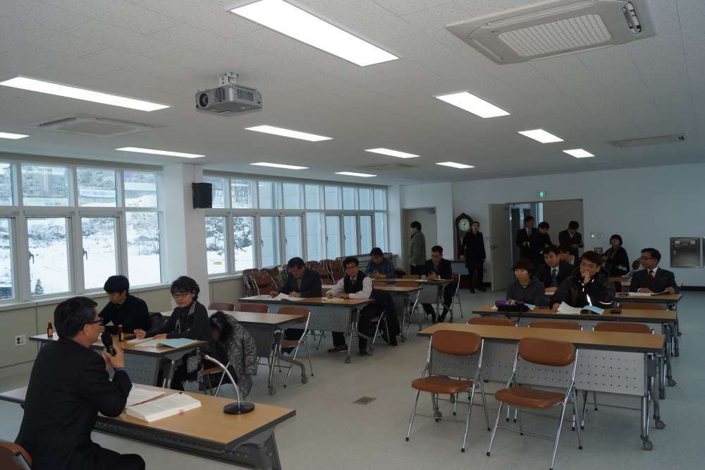 광주시선거관리위원회는 2016. 4. 13. 실시하는 제20대 국회의원선거에 있어 예비후보자 등록 등 안내 설명회를 개최하였습니다.