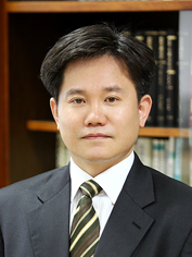 의정부시선거관리위원회 정효채 위원장 사진입니다.