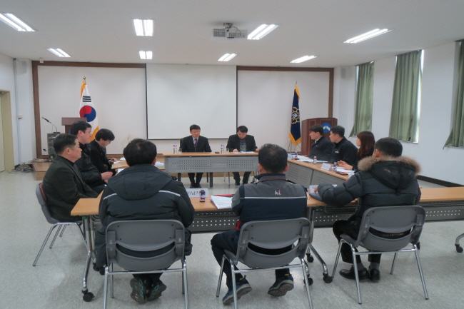 하남시선거관리위원회가 유관기관 관계자와 엽무협의회를 하고 있는 모습